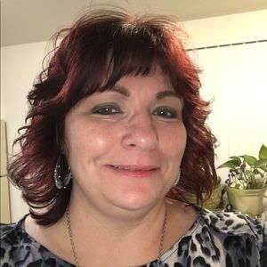 Meet your Posher, Denise